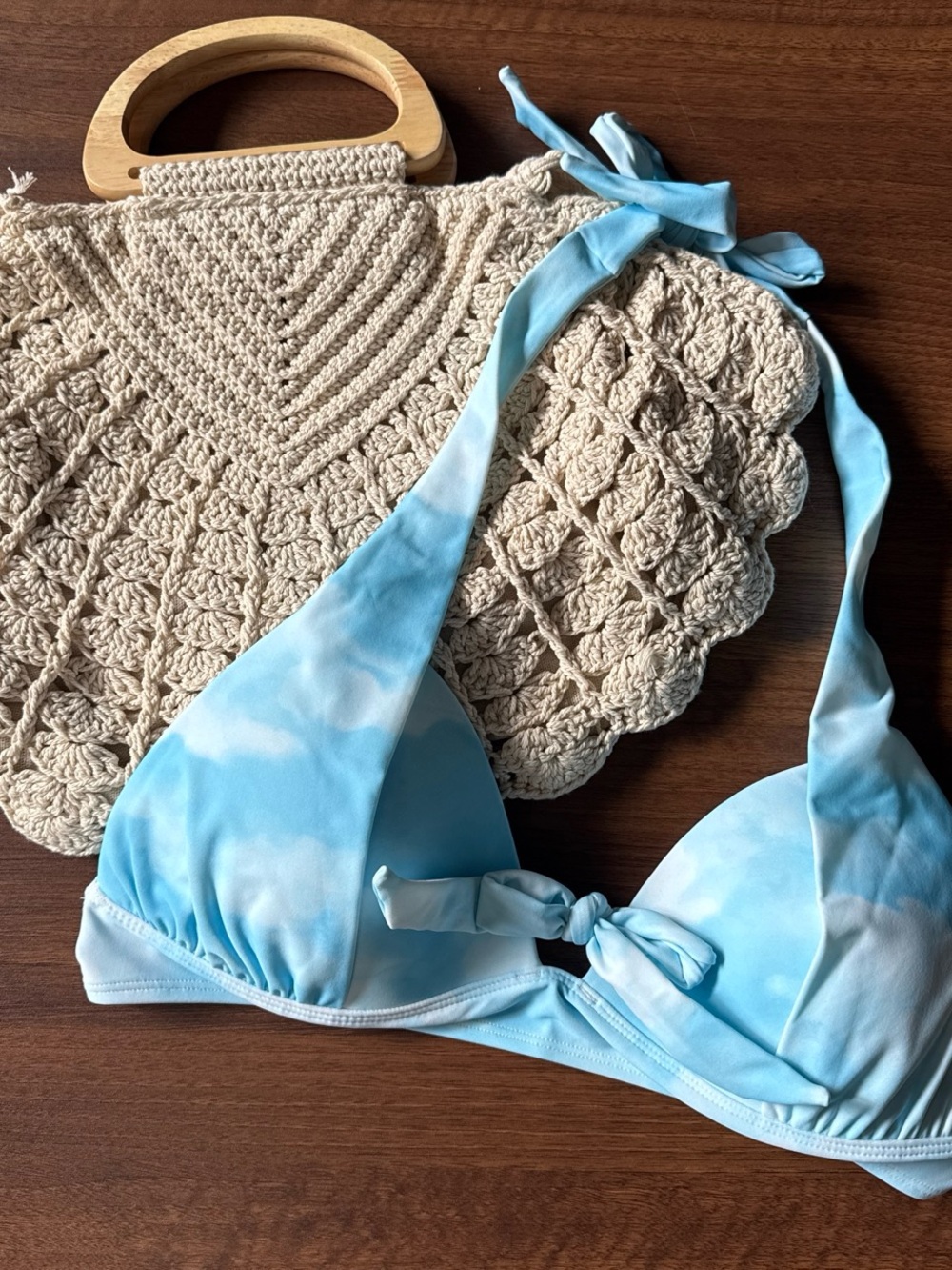 Cupshe Light Blue Tie-Dye Bikini Top